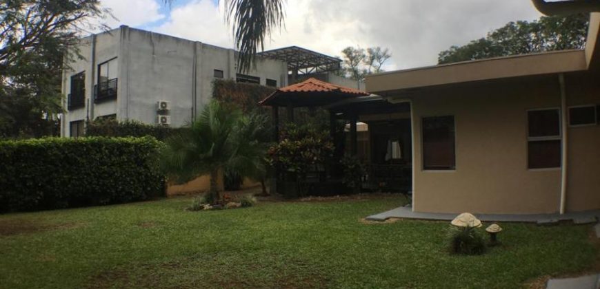 Home For Sale in Ciudad Colon, Mora
