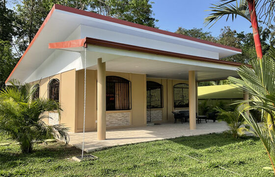 Family Home For Sale in Los Iguanas