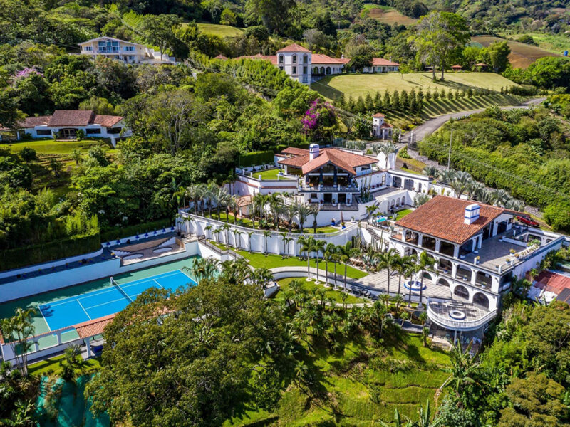 Estate Belvedere in Escazu