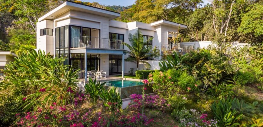 Perfect Condominium For Sale Escaleras