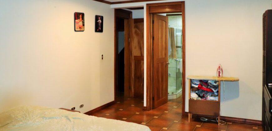 Three Bedroom House For Sale Uvita
