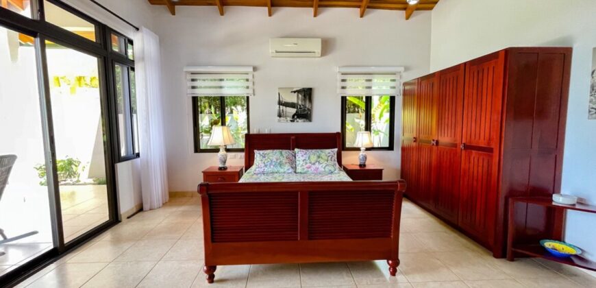 Dazzling and Sophisticated Home