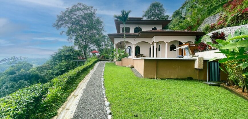 Ocean View Estate in Uvita