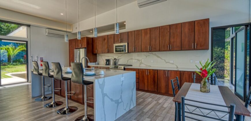 Ocean View Home In Dominical