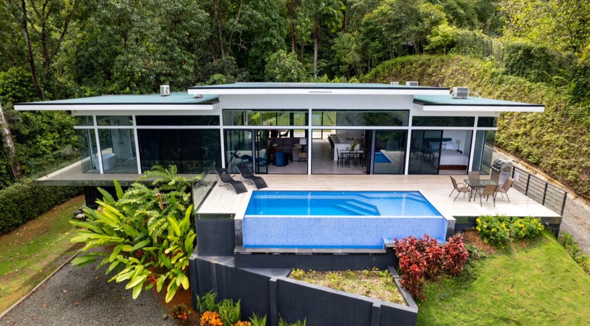 Ocean View Home In Dominical