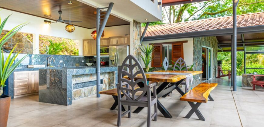 Beautiful Family Estate in Uvita