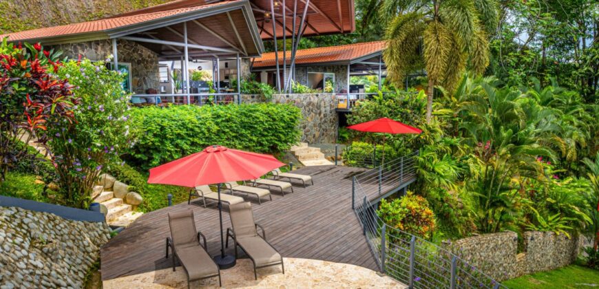 Beautiful Family Estate in Uvita