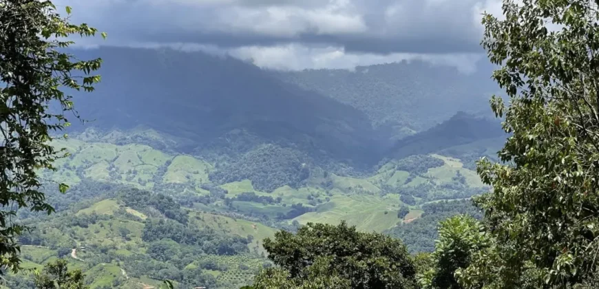 Mountain View Home In Dominical