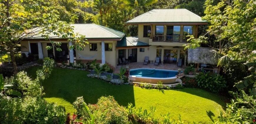 Luxury Home in Escalares