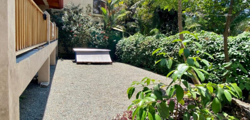 6 Bedroom House for Sale in Dominical