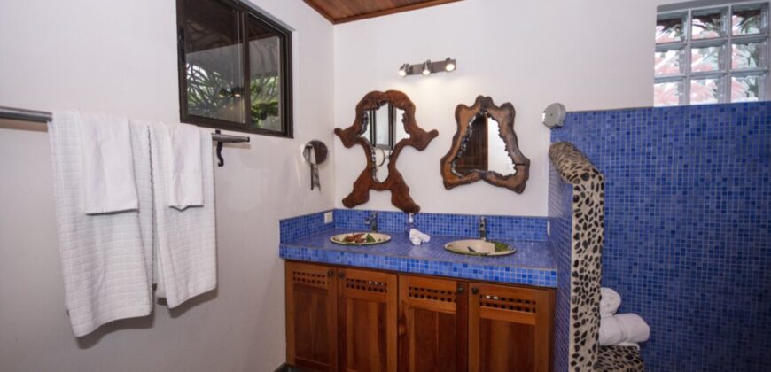 6 Bedroom House for Sale in Dominical