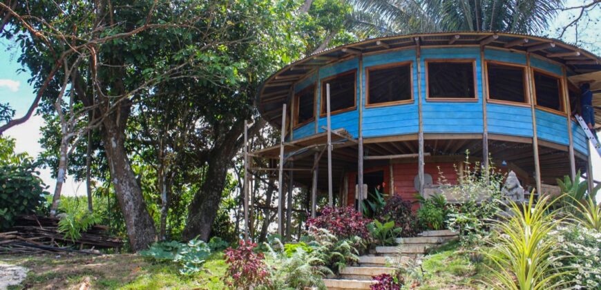 Rustic Cabin In Costa Rica