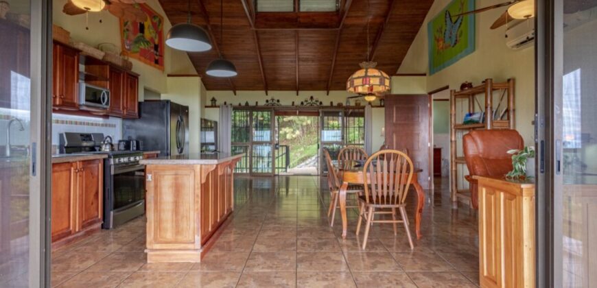 Ocean View 4 Bedroom Home Uvita