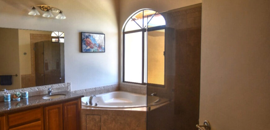 Spacious Home In Ojochal
