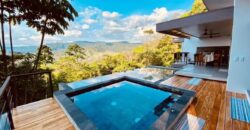 Large House With Infinity Pool in Uvita