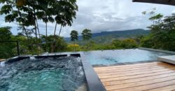 Large House With Infinity Pool in Uvita