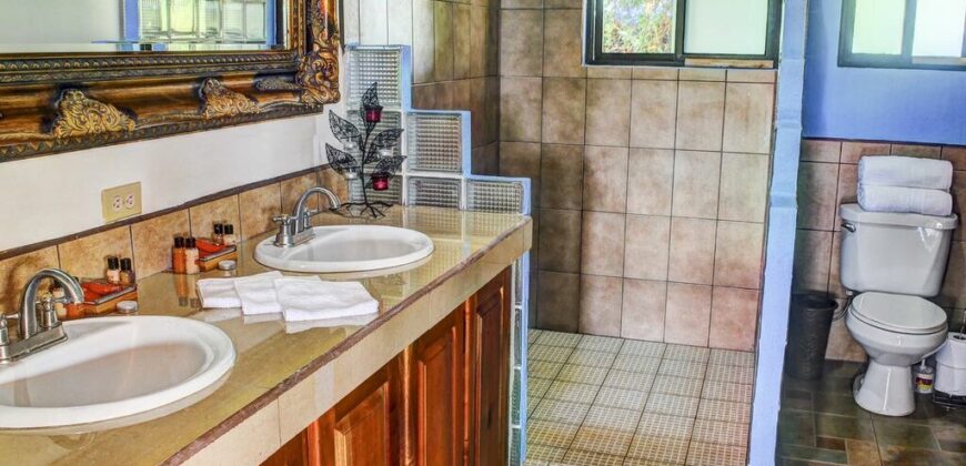 Beautiful Home for sale in Platanillo