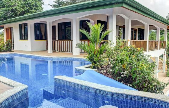 Beautiful Home for sale in Platanillo