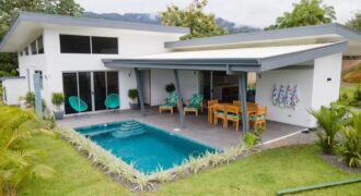 Ocean and Mountain View Home in Uvita