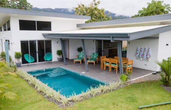 Ocean and Mountain View Home in Uvita