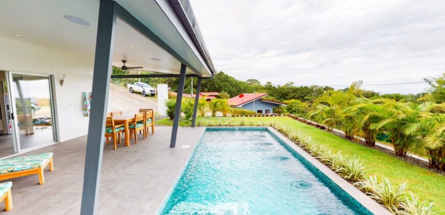 Ocean and Mountain View Home in Uvita