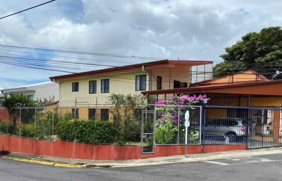 Duplex house in San Francisco Heredia