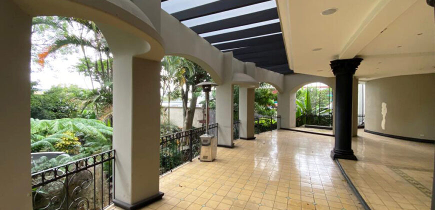 Hotel in Escazu